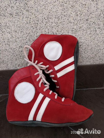 Самбовки. обувь для борьбы. спортивная обувь