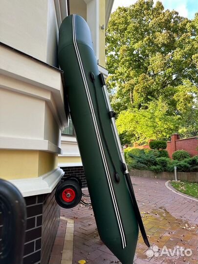 Моторная лодка Ковчег Лоцман 260 жс