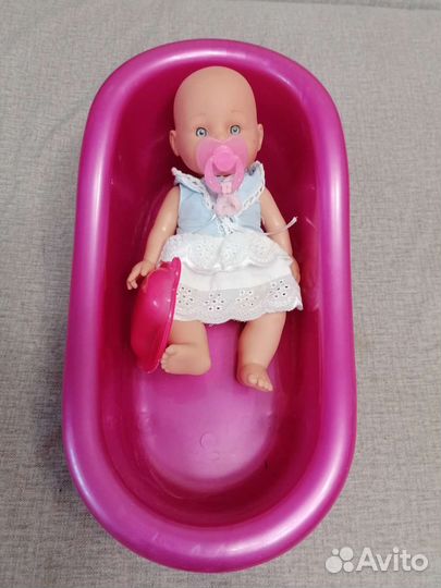 Кукла и ванночка для купания
