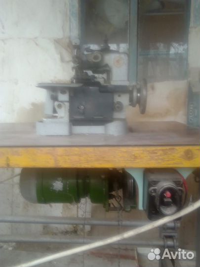 Продам оверлок промышленный