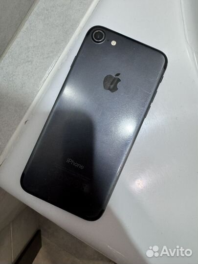 iPhone 7, 32 ГБ