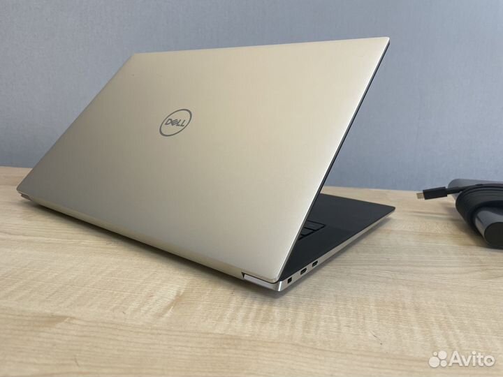 Ноутбук Dell XPS 9520 - oled / i7-12700H / RTX3050