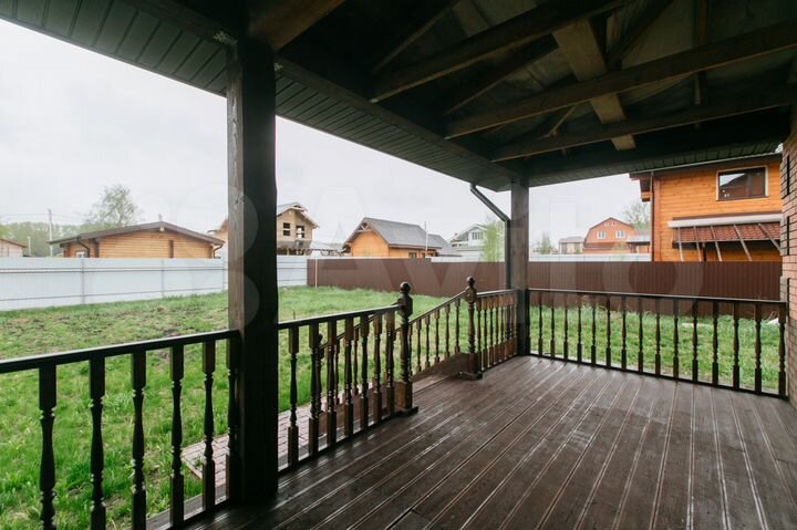 Коттедж 450 м² на участке 12 сот.