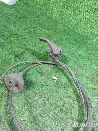 Трос открывания капота Renault Logan