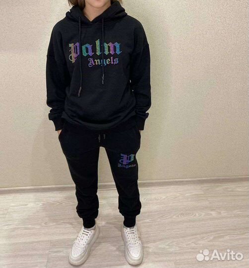 Спортивный костюм женский новый