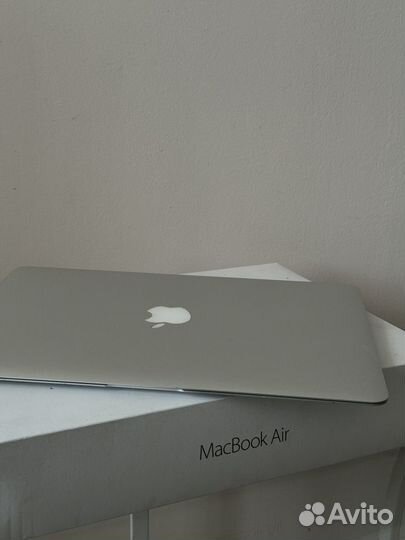 Apple MacBook Air 13 (2015)