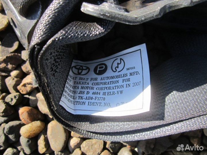 Ремень безопасности задний Toyota Allion ZZT240