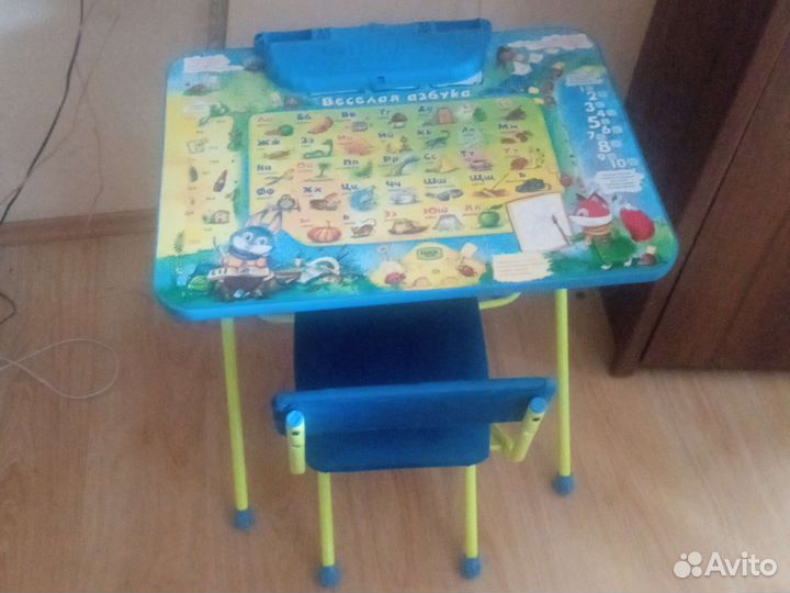 Детский стол и стул