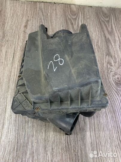 Корпус воздушного фильтра Opel Astra H 2004-2010