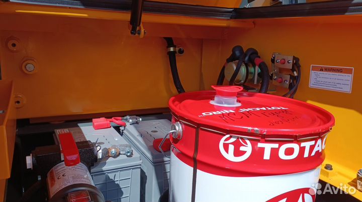 Гусеничный экскаватор Hyundai R 220LC-9S, 2017