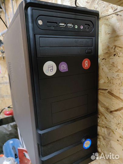 Офисный компьютер в комплекте