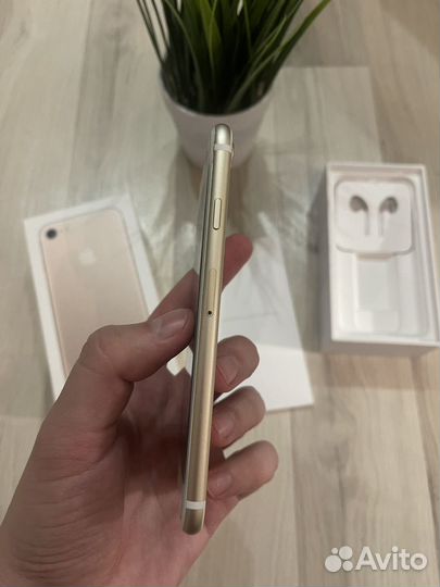 iPhone 7, 32 ГБ