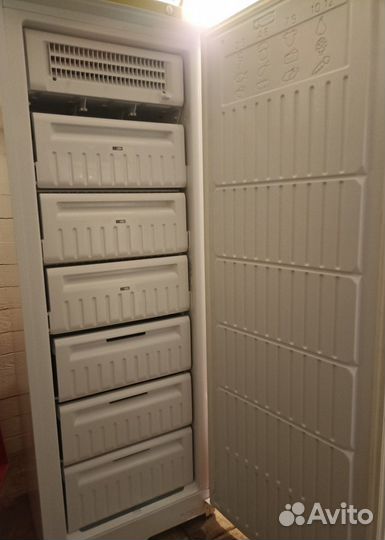 Морозильная камера Indesit SFR 167 NF