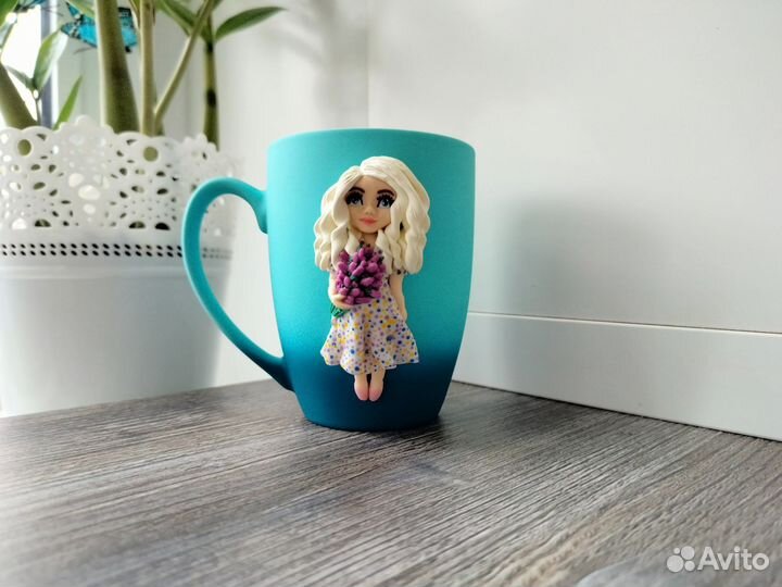 Кружка с декором из полимерной глины