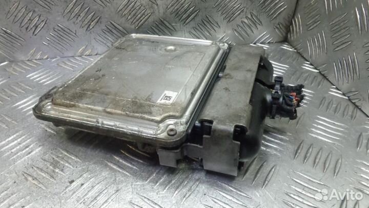 Блок управления двигателем Volkswagen Passat