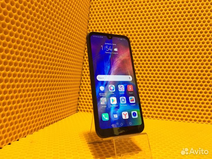 HONOR 8S, 3/64 ГБ