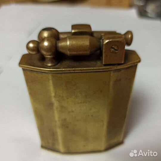 Зажигалка бензиновая