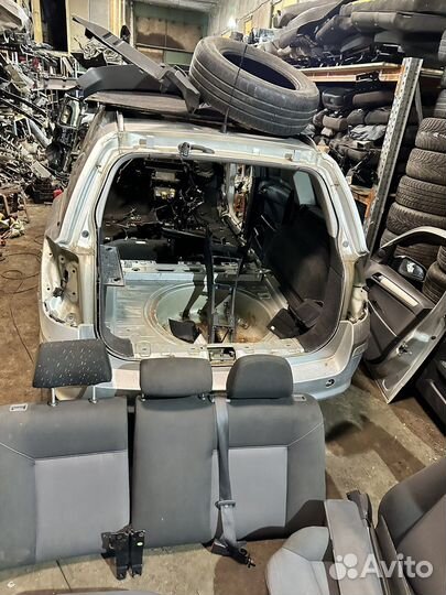 В разборе Opel Astra H рестайлинг универсал