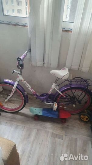Детский велосипед. Есть колёса подстраховочные