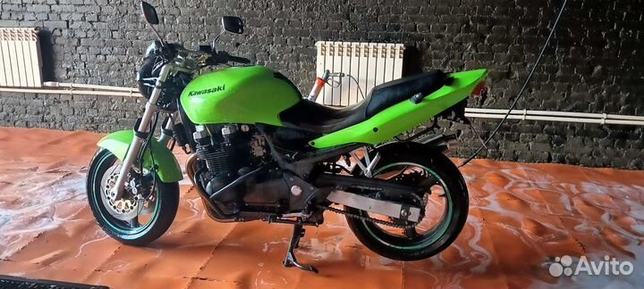 Kawasaki zr7