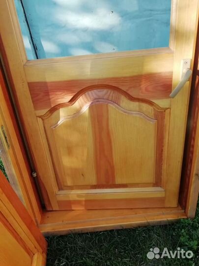 Дверь деревянная