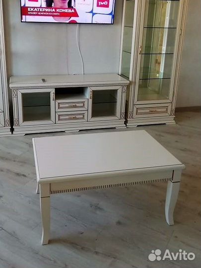 Тумба под тв Бук,мдф