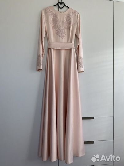 Платье на никах 44 46