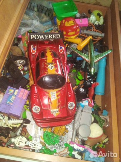 Игрушки детские-машинки,самолёты,пистолет и другое
