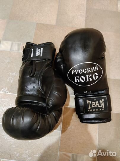 Боксерские перчатки 10 oz