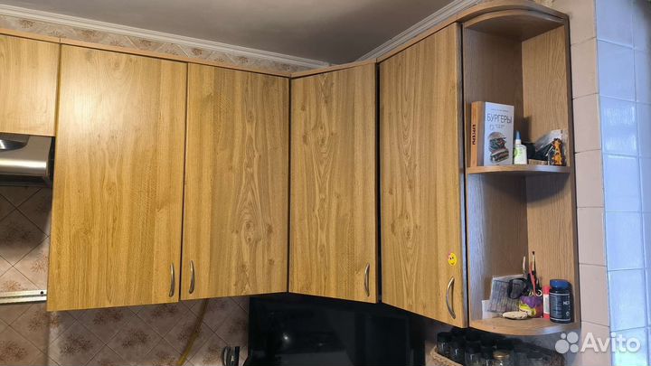 Кухня угловая б.у. 2.6м*1.25м