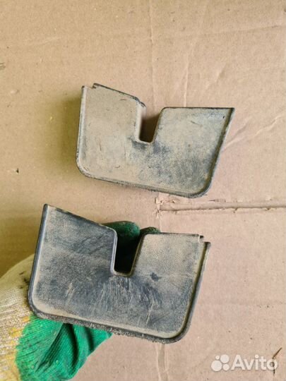 Брызговик задний левый Hyundai Solaris 2011