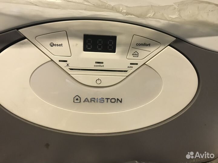 Котёл газовый новый Ariston clas premium 24 FF