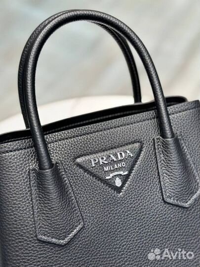 Женская сумка Prada на плечо