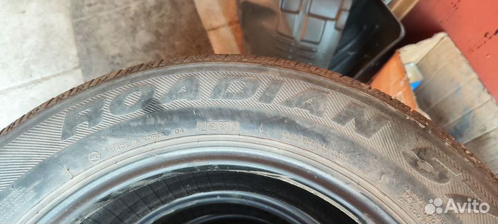 Nexen Roadian 571 235/65 R17 104T