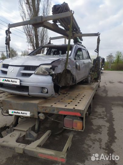 Mitsubishi Outlander 2.4 AT, 2006, битый, 150 000 км