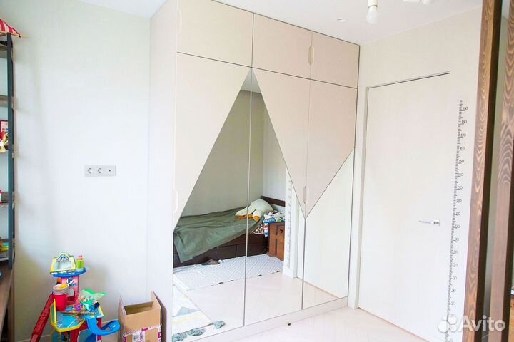 Шкаф современный