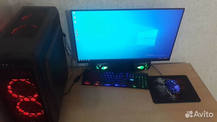 Игровой компьютер с монитором