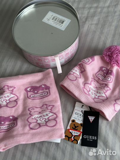 Набор шапка и снуд Guess