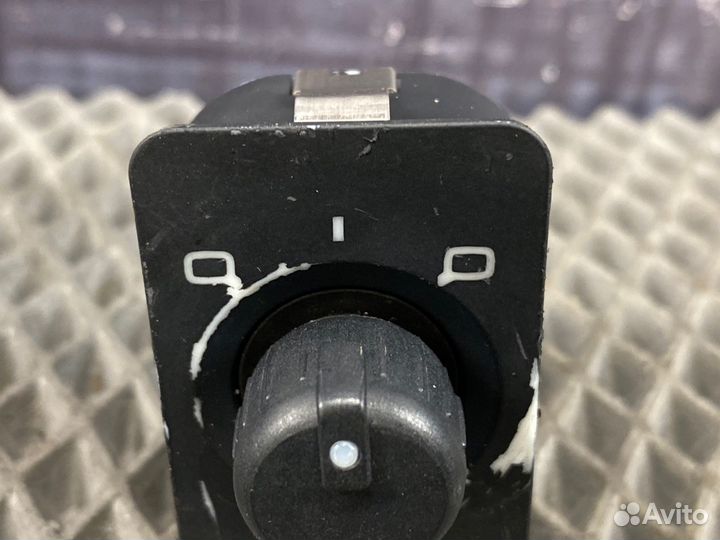 Кнопка регулировки зеркал Audi Allroad C5 BES 2004