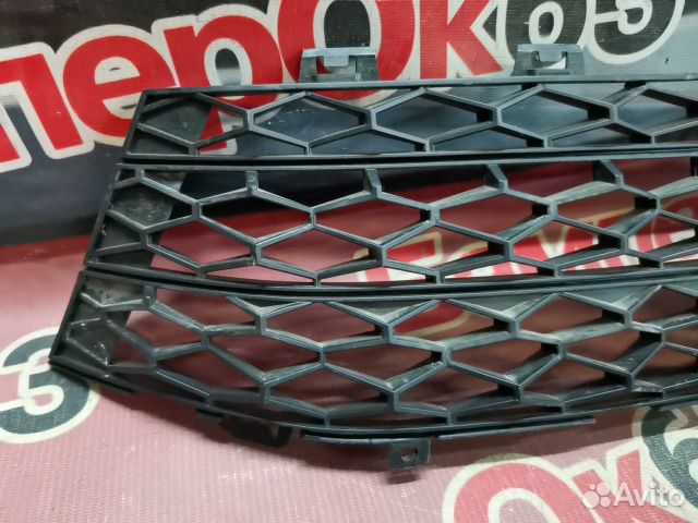 Решетка радиатора передняя LADA Vesta