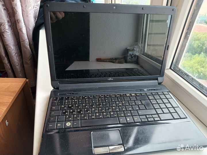 Fujitsu 1.86ггц / 4 Гб / SSD 120Гб / 15.6