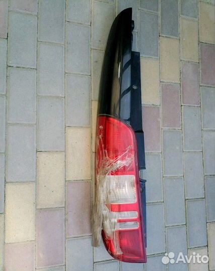 Фонарь задний мерседес viano 639 A 6398201464