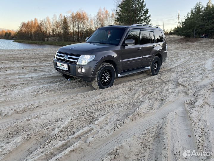 Mitsubishi Pajero 3.0 AT, 2011, 299 000 км