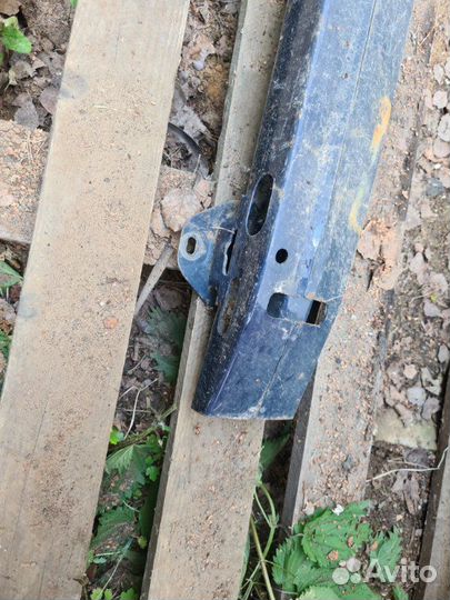 Усилитель бампера задний Toyota Corolla E120 2006