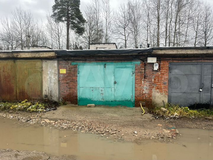 Гараж, > 30 м²