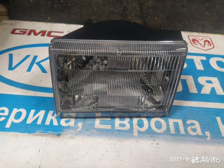 Фара левая ZJ Grand Cherokee 92-98