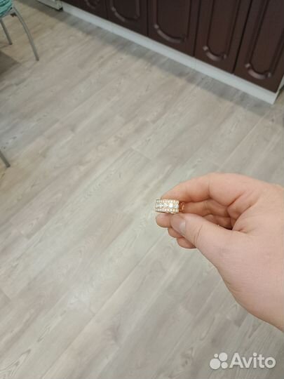 Золотое кольцо с бриллиантами
