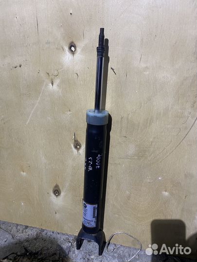 Задний амортизатор WK2 Jeep