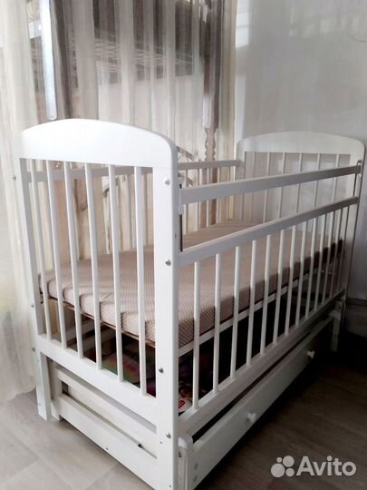 Детская кроватка с маятником и ящиком матрас бонус