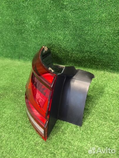 Фонарь задний левый Volkswagen Touareg CR7 DEN